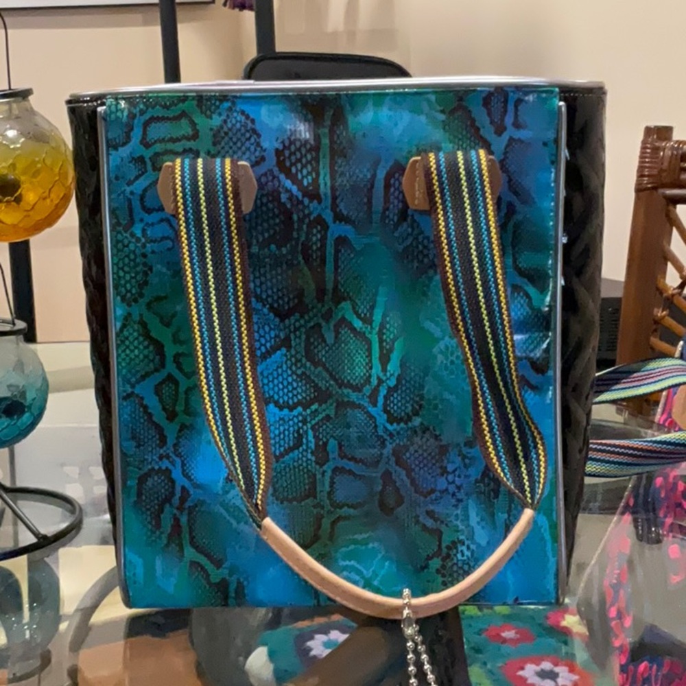 CADE CHICA TOTE CONSUELA